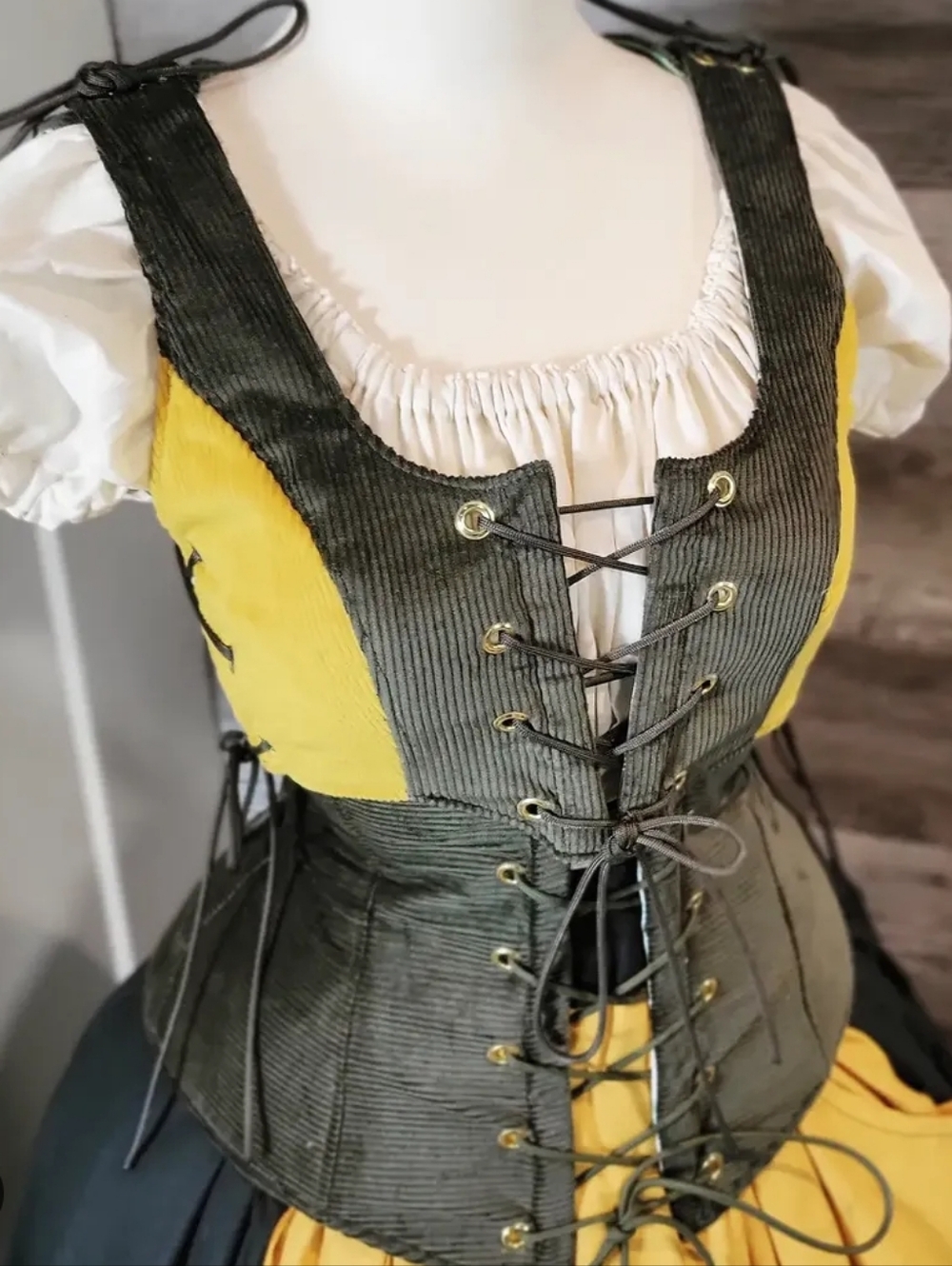 EaGenie Renaissance Cropped Bodice
